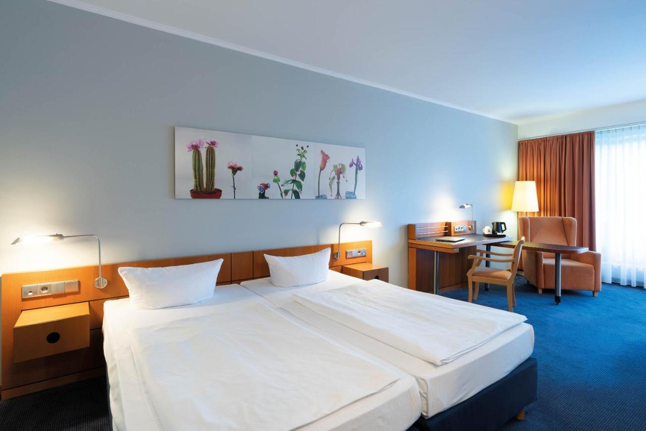 Seminaris Hotel Potsdam Griebnitzsee Exterior foto