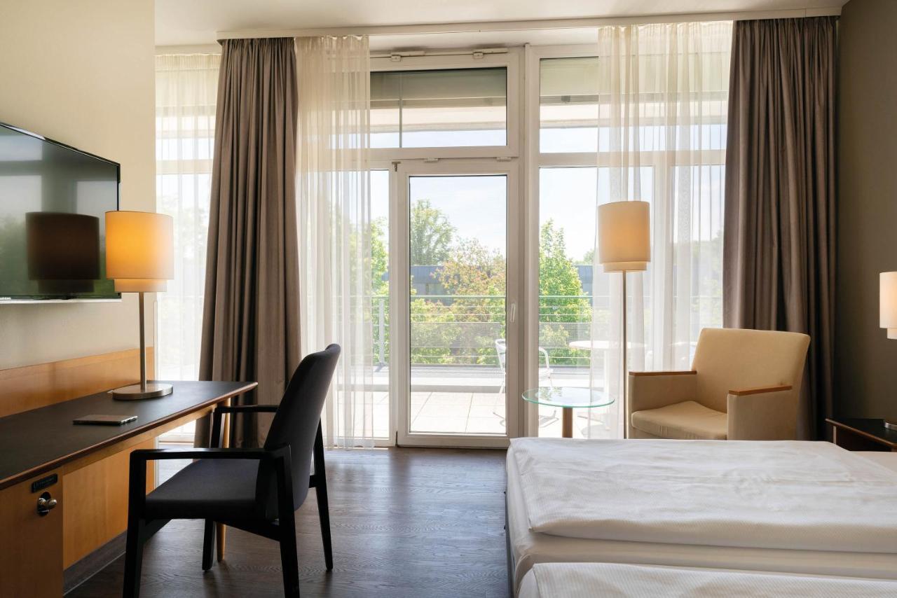 Seminaris Hotel Potsdam Griebnitzsee Exterior foto
