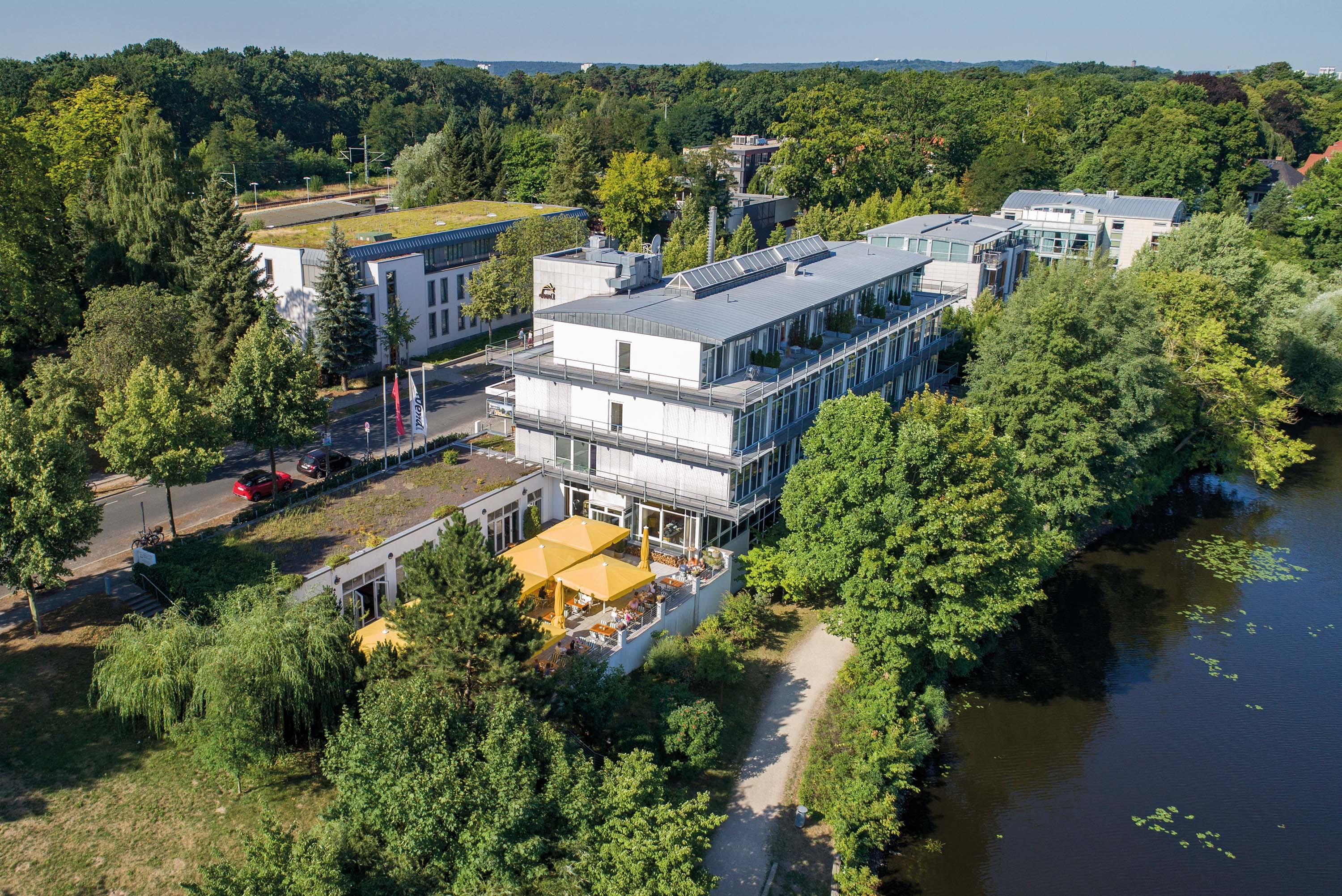 Seminaris Hotel Potsdam Griebnitzsee Exterior foto