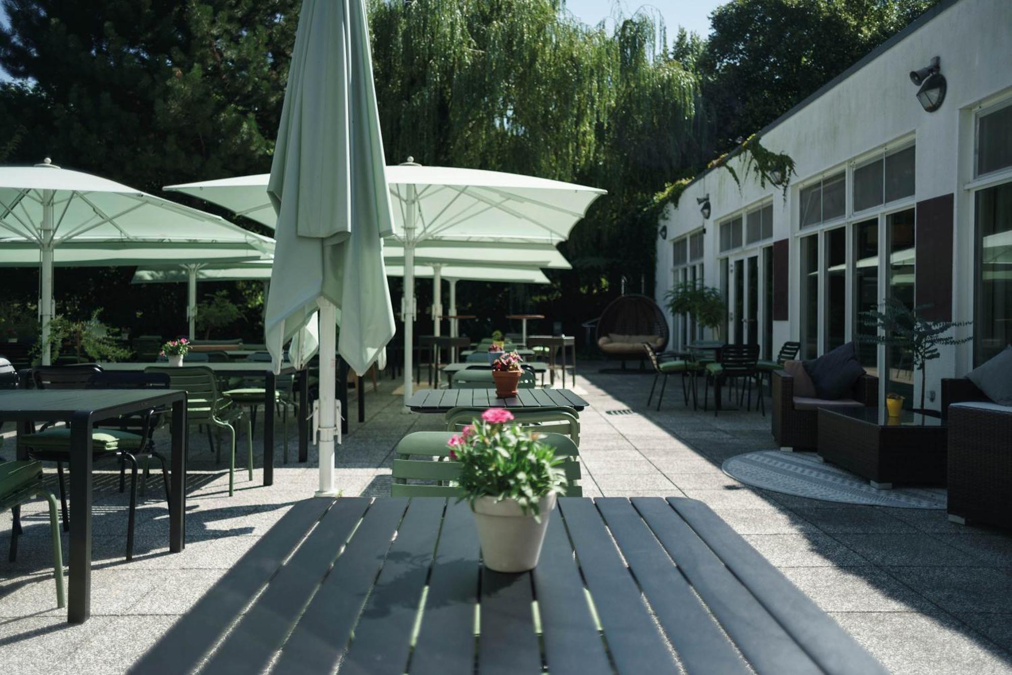 Seminaris Hotel Potsdam Griebnitzsee Exterior foto