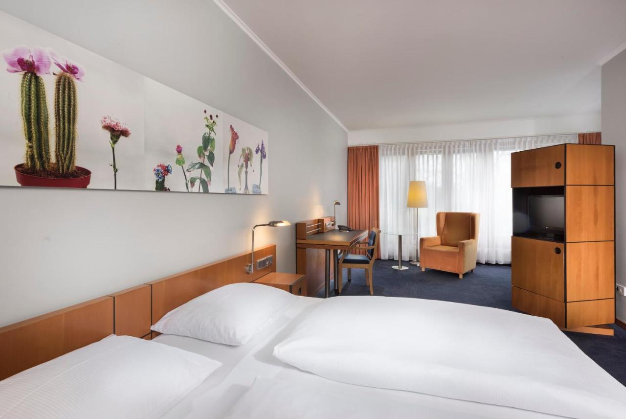 Seminaris Hotel Potsdam Griebnitzsee Exterior foto